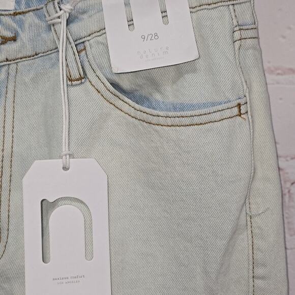 Nature Denim Kyler Mom Jeans Distressed Light Wash Womens Size 9 NWT - Picture 6 of 14